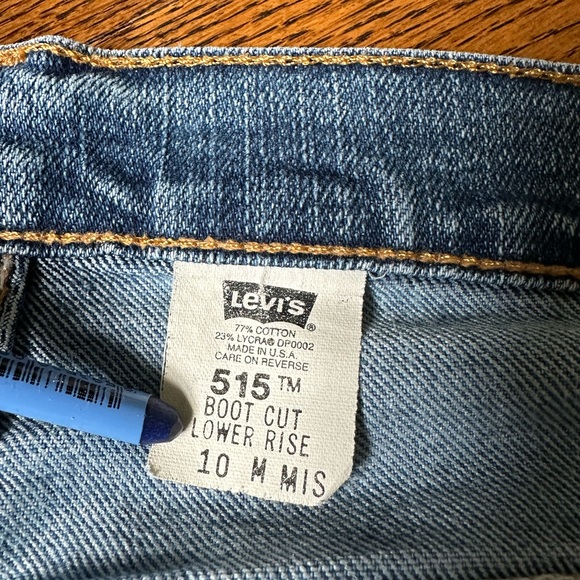 Levis Vintage 90s 515 Bootcut Jeans - Picture 5 of 9